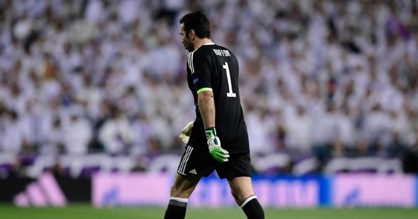 13 Calcioshop e Buffon: I consigli tecnici sul guanto! 13 Calcioshop e Buffon: I consigli tecnici sul guanto!
